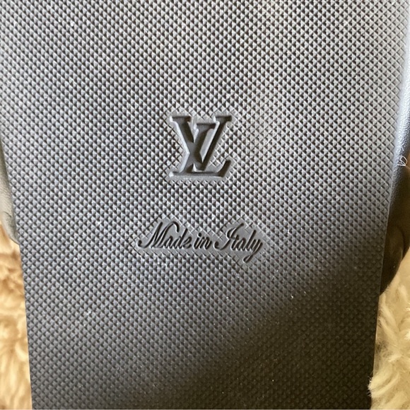 LOUIS VUITTON JUMBO PLATFORM MULES SLIDES PILLOW - Picture 5 of 10